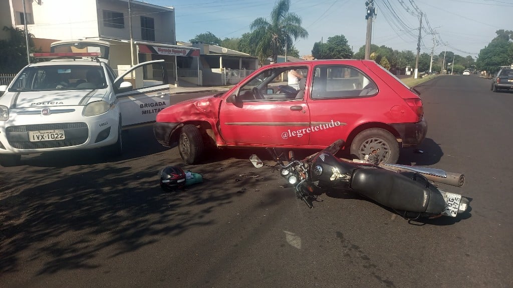 Motorista Avan A Preferencial E Provoca Acidente Moto Piloto