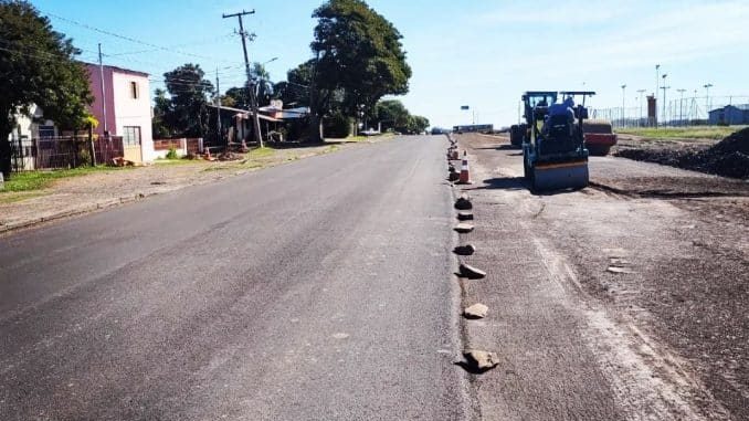 Avenida Caver Est Obras Em Ritmo Acelerado