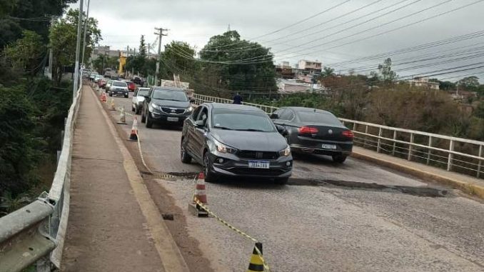 Prote O Na Ponte Borges De Medeiros Come A A Ser Instalada Em Alegrete