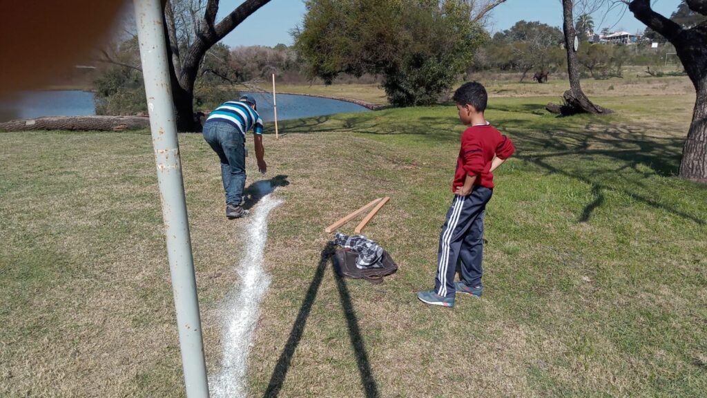remarcação do campo para gurizada treinar
