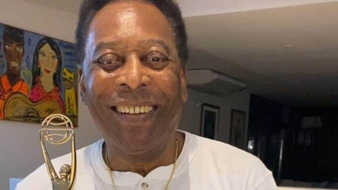 Morreu Pelé, o Rei do Futebol. Tinha 82 anos – Observador