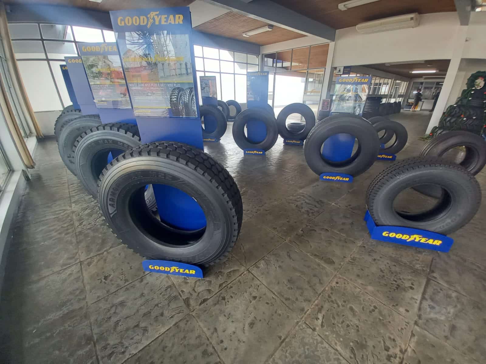 Prefeitura de Americana recebe doação de pneus da Goodyear